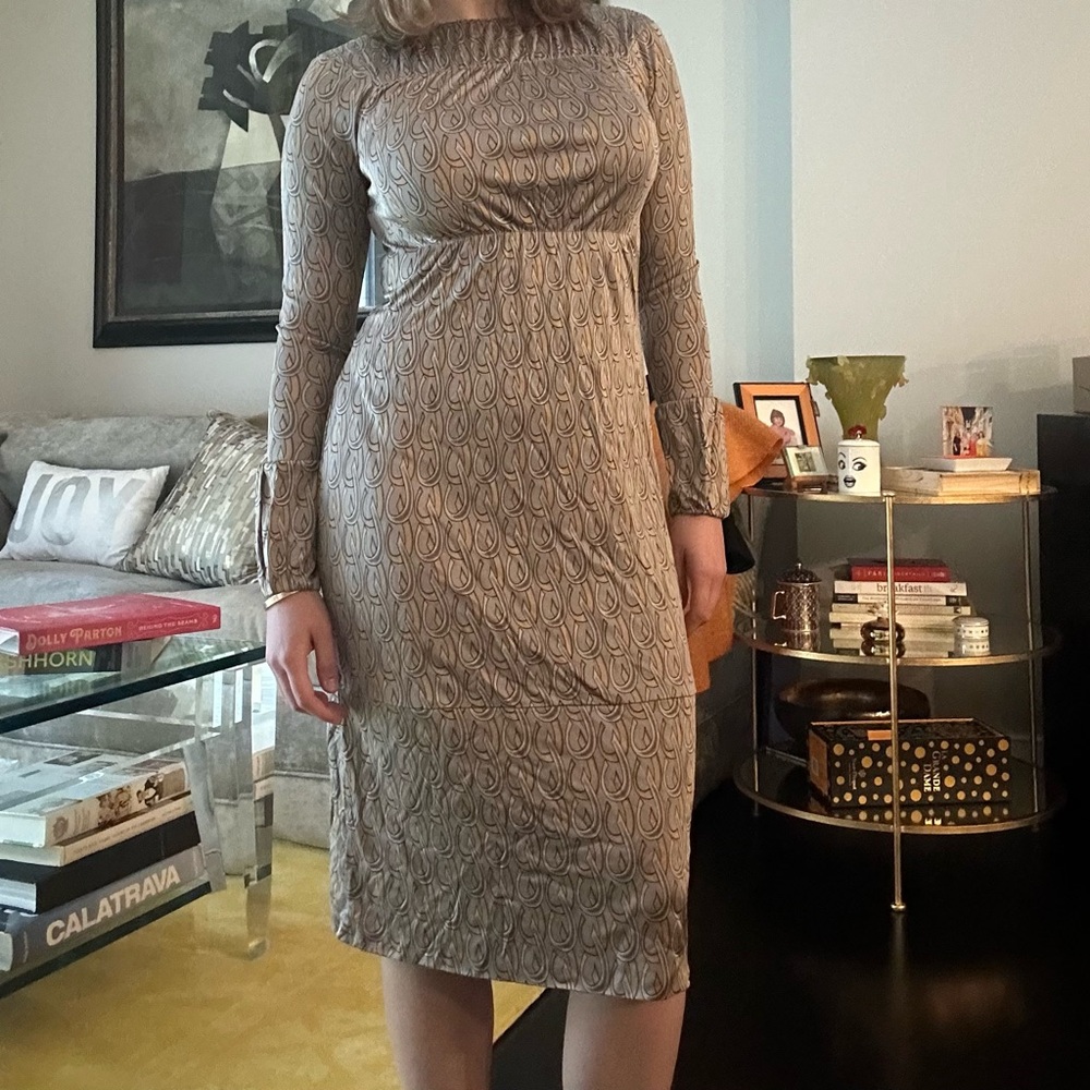 Vintage fitted midi dress